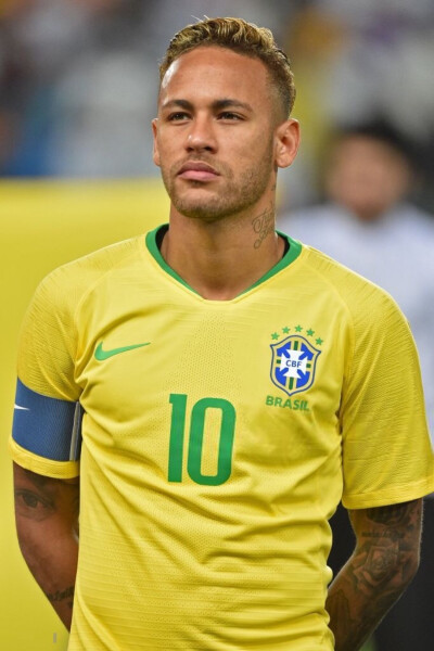 队三人的出 队三人的出